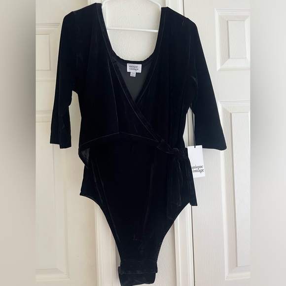 Unique Vintage Black Velvet Surplice Long Sleeve Bodysuit, Size 1x, NWT! - Picture 7 of 14